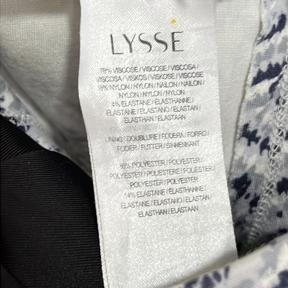 LYSSE LEGGINGS, EUC, XS, buttery soft fabric with extra compression at waist - Picture 7 of 10